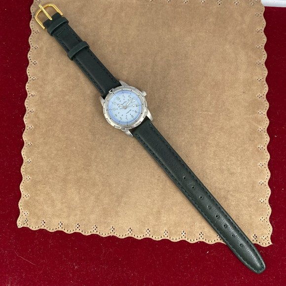 Columbia Sports Wear Sports Watch Silver Tone with Bluish Face Luminous Hands - Picture 7 of 8